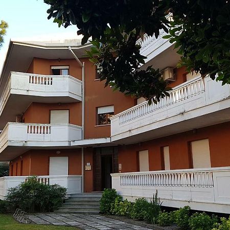 Appartamento Magnolia Lignano Sabbiadoro Exterior foto