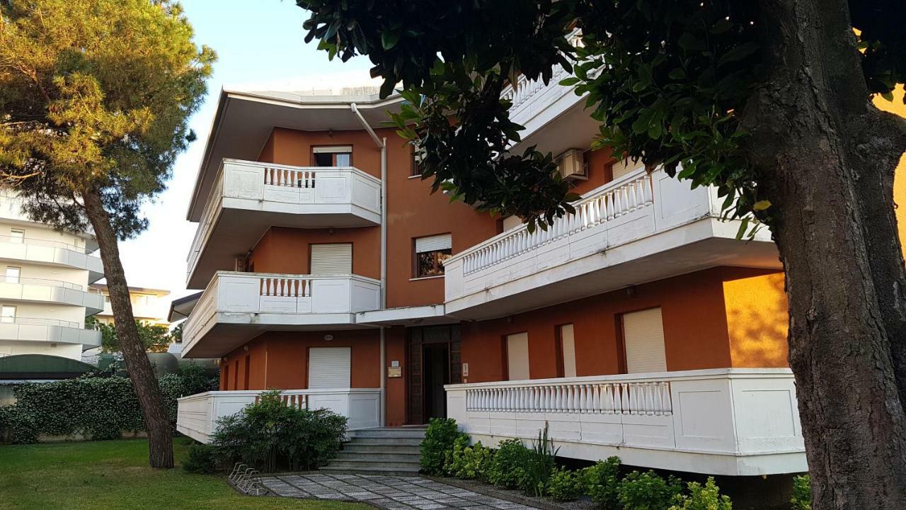 Appartamento Magnolia Lignano Sabbiadoro Exterior foto